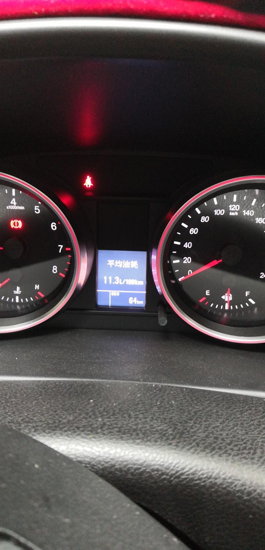 哈弗m6-M6 新车 油耗有这么高吗？冷却液怎么都低于下线了呢？