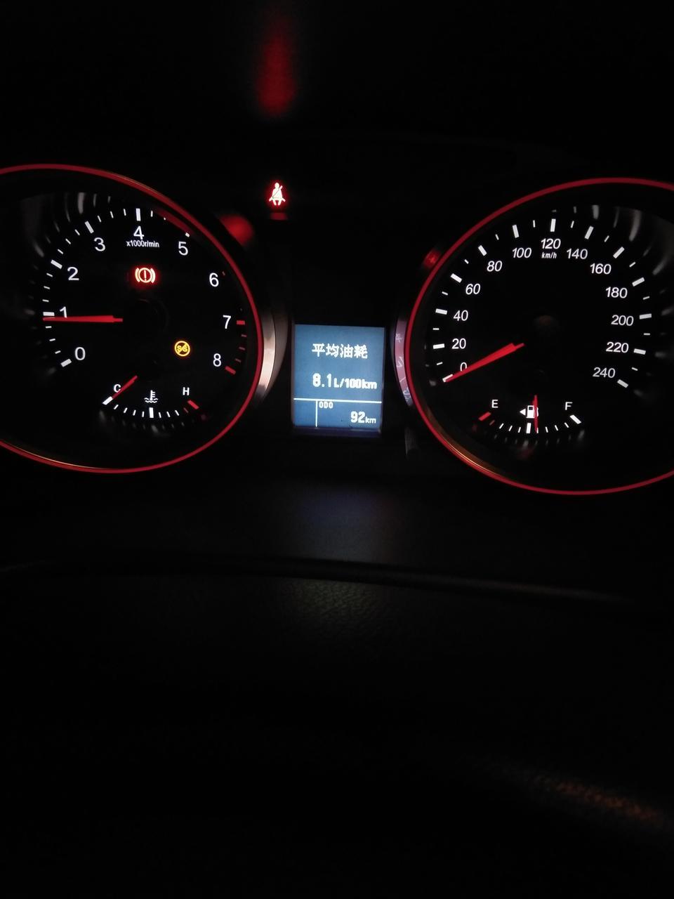 哈弗m6-今天刚提的车，挂上四 五 六档之后猛给油会没反应，必须轻踩油门，但前三个档又不会出现这样的情况，本人小白，