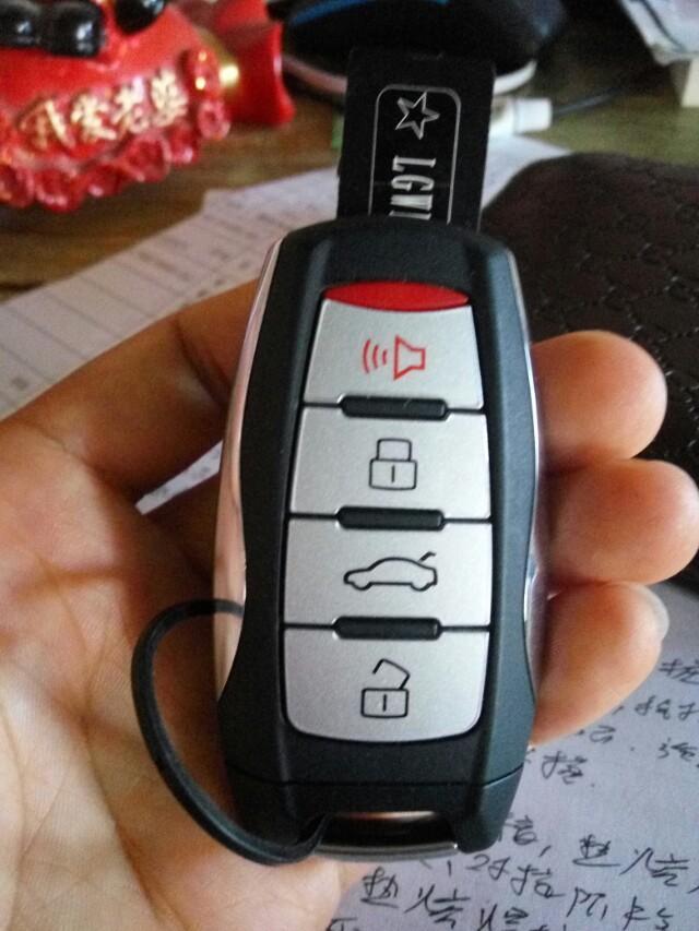 哈弗m6-谁知道m6的车钥匙，后背箱的按键除了能开关锁，能不能把后背箱自动弹起来啊？