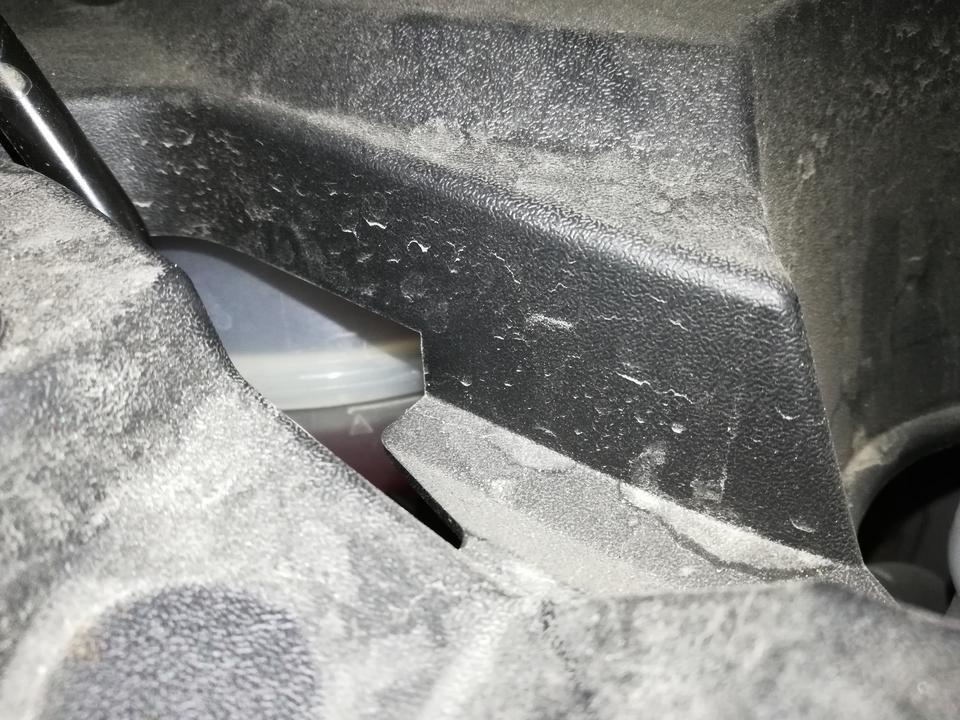 缤瑞-发动机冷却液在线以下，这种情况下要加吗？加的话，加，哪一种冷却液？