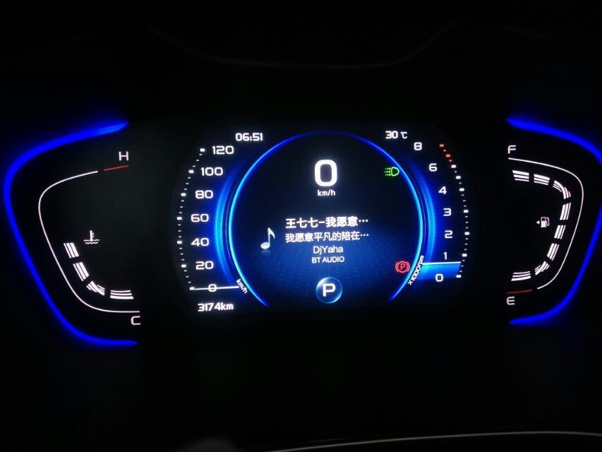 缤瑞-各位14T自动缤致版的车主们！你们有没有感觉这款车起步的时候发动机的声音有些大？？？