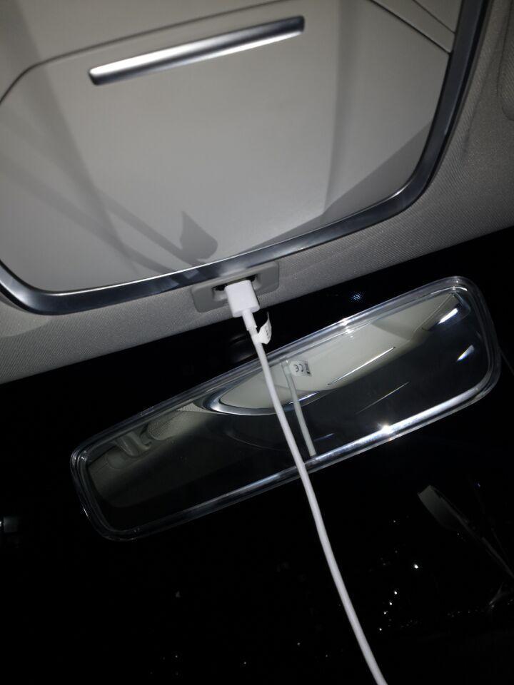 缤瑞-有没有大佬买的缤纷版后加行车记录仪的？
后视镜后面的USB接口可以直接取电不？
用不用加降压线？

手机充电还是可以的