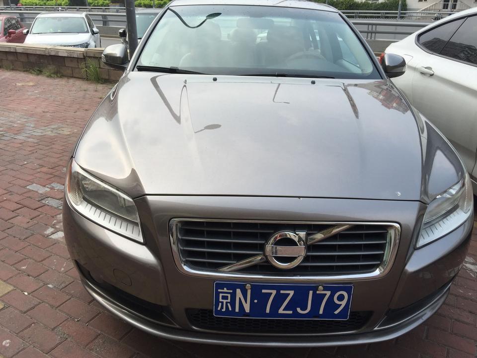 沃尔沃s60-今天路遇几辆这样的车，车标为什么是这样的呢？