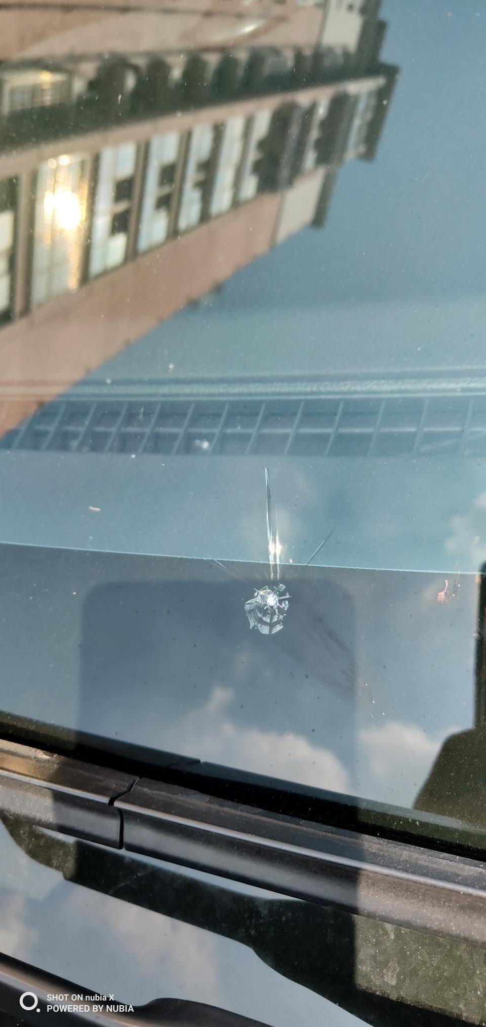 欧蓝德-前挡风玻璃能修复吗？