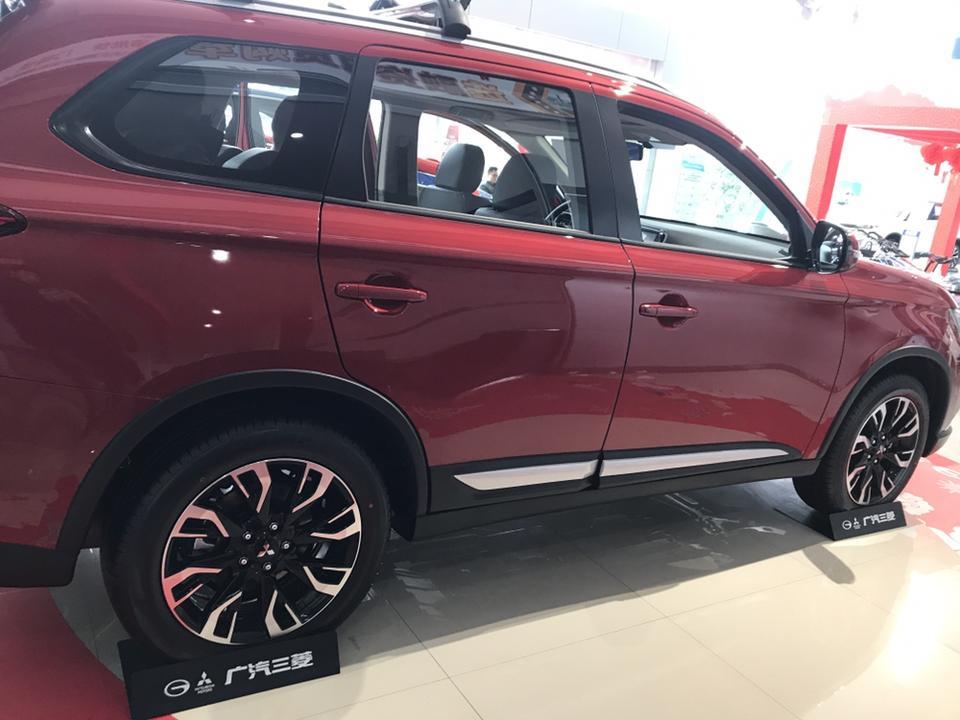 欧蓝德-开着小欧带着吉他是不是另一种滋味 到杨柳湖边 弹奏一曲东风破如何？有啥好的想法
