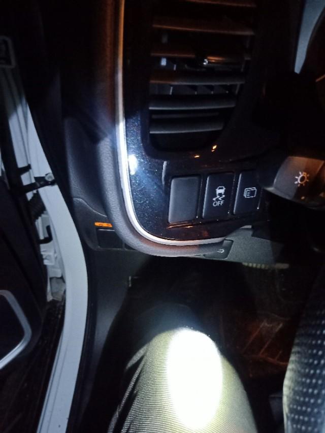 欧蓝德-我买的18款四驱豪华智联版，网上大灯是可以调节的，我这个没有，是怎么回事?