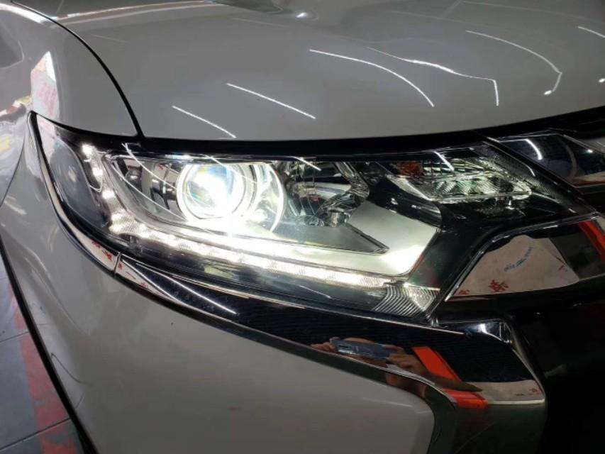 三菱欧蓝德的越野性能怎么样？属于硬派越野车还是城市suv？自身搭载的最新一代的超选四驱性能怎么样？
