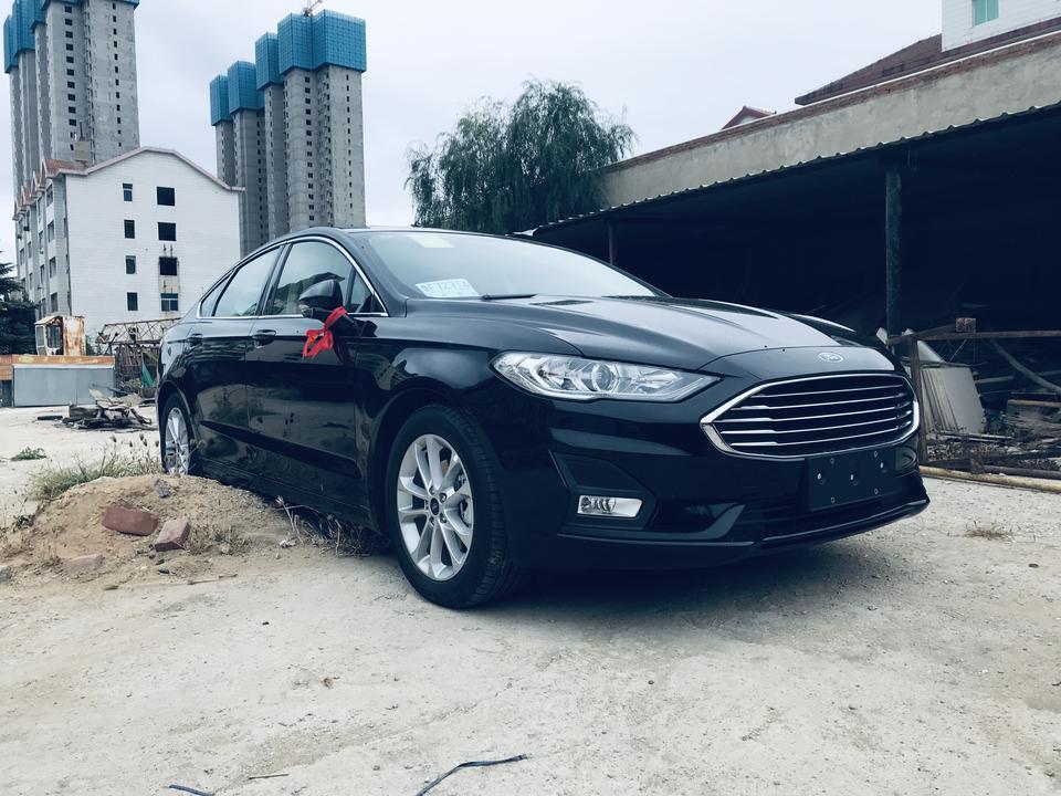 蒙迪欧-19款 落地19.7 
为什么看了你们的白色 我更喜欢黑色了呢？
哈哈哈嗝