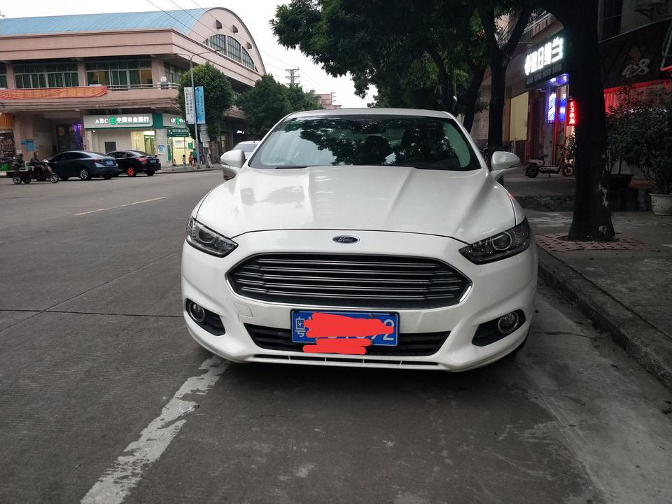 我的车13款蒙迪欧1.5 t，45000公里，清洗节气门后，停车后怠速没有问题，但是跑起来转速下不来，跑到100，松油门，转速还是在1500转，下不来，怎么回事？