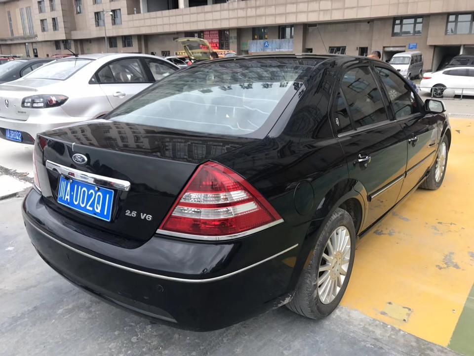 蒙迪欧-大家看看这是什么车，06年的一万多值吗？