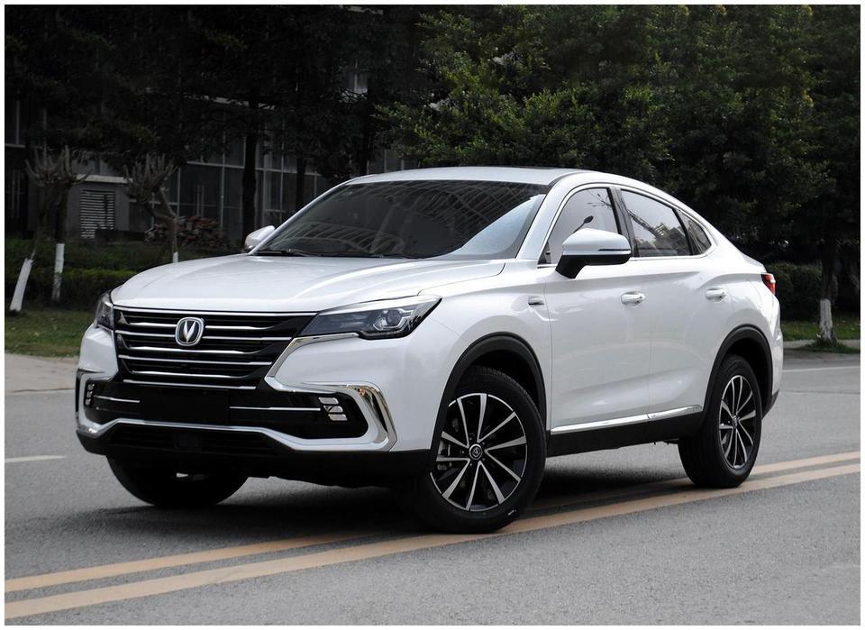 长安cs85 coupe-朋友们 给个建议85  2.0T 低配的怎么样 拿不定主意 也不知道1.5高配的好 还是2.0低配的好呢