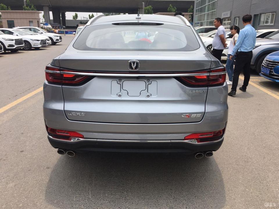长安cs85 coupe-销售一直推荐我买2.0动，我想买1.5品感觉会省油一点，是不是2.0他们挣钱会多一点，一直跟我说油耗基本一样没啥区别，小马拉大车油耗不会低多少，感觉是不是有坑在等着我，搞得我有点犹豫不决了