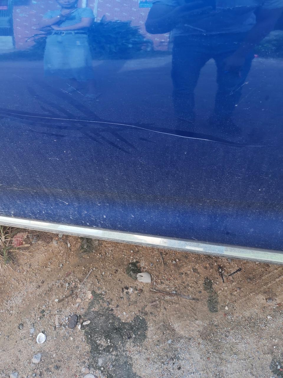 长安cs85 coupe-新车被人故意划痕，而且还这么长，从前车门到油箱盖这里，找不到故意的人。我应该走保险吗，有没有什么简单的办法可以处理的？