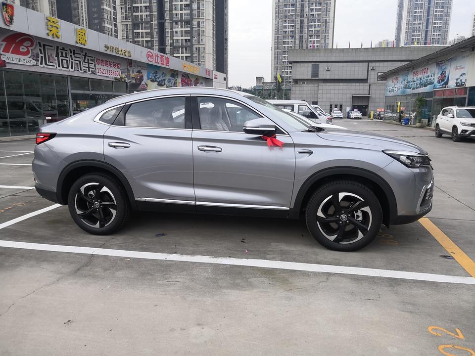 长安cs85 coupe-各位好，我是7月1号提的cS85，2.0T的，有一个前轮的生产周期与另3个不一样，这车是否是事故车，换了轮胎的，求各位科普一下，谢谢
