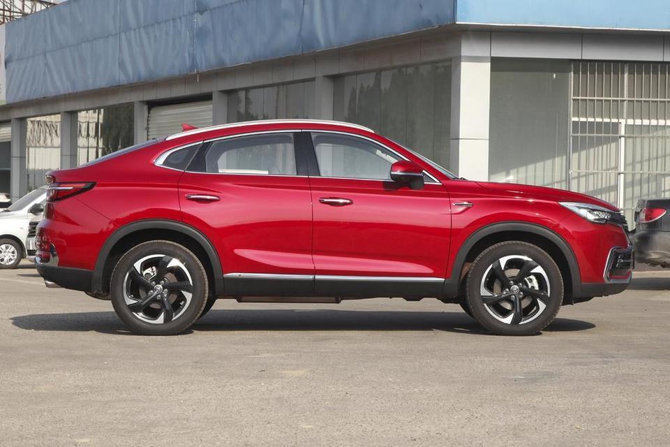 长安cs85 coupe-85  2.0T低配版  首付50% 按揭3年有没利息？月供多少？4年的逸动能置换多少？有没有置换补贴？