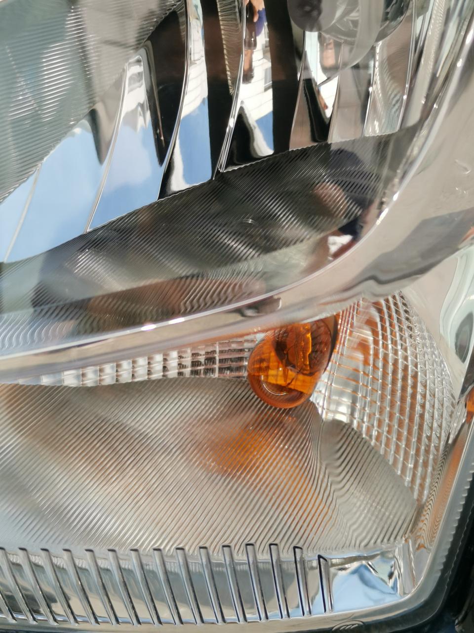 探界者2.0顶配的车灯是这样的吗？转向灯上面这个不是LED?哪位大神帮忙看看？