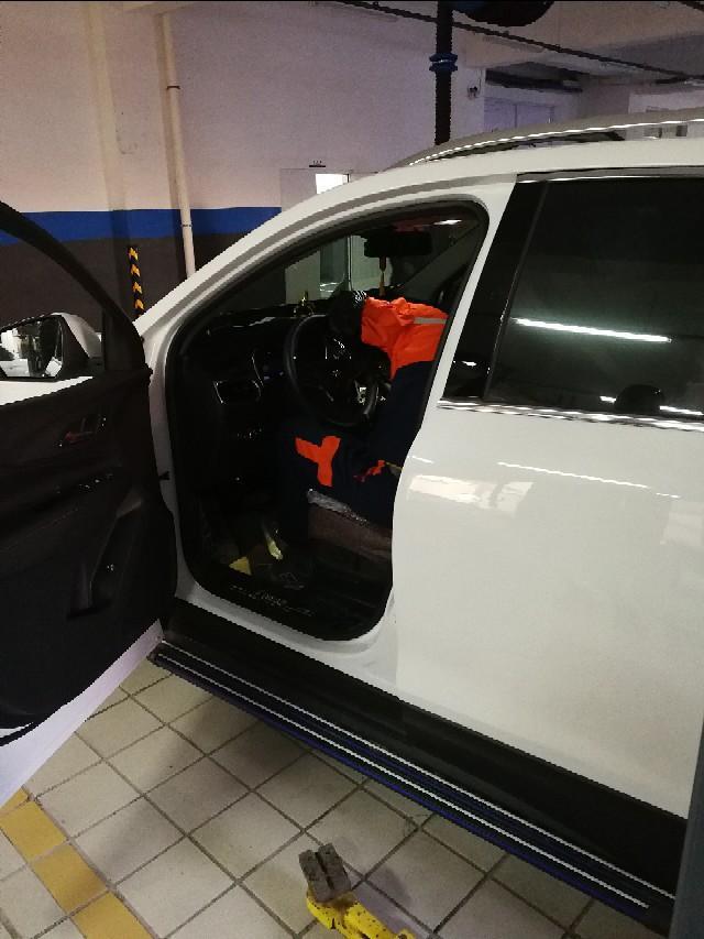 探界者-新车半月不到，四S店拆中控屏，郁闷