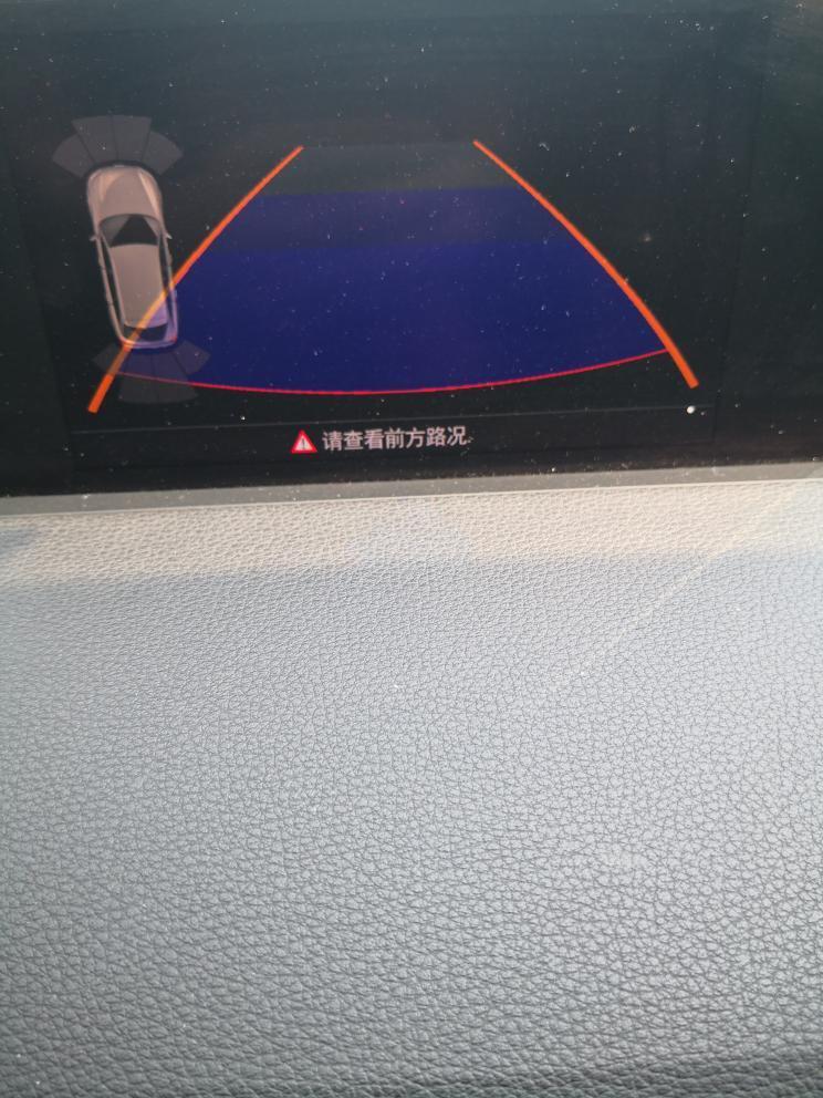 我可能买了一辆假奥迪Q7，上高速后达到140-150后冷却液就会喷出来，冷却液报警灯一直亮，发动机温度就会上升，修理好几次，水箱外面附着的脏东西也清洗了，加到中间位置的冷却液也会不断减少，现在只剩节温器和缸垫没有拆下来看看有没有问题了，现在又出现了倒车雷达没有影像，真是醉了。