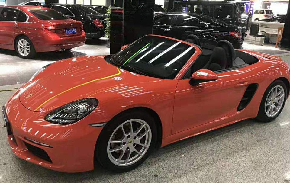 保时捷718 BOXSTER 17年上牌，公里数7000 原版原漆。这种车一般在多少钱可以买