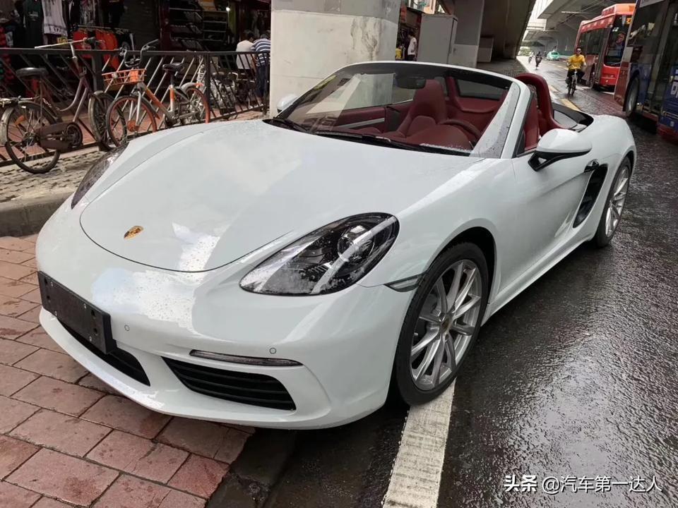 开{{{保时捷718}}}撩到女朋友吗？