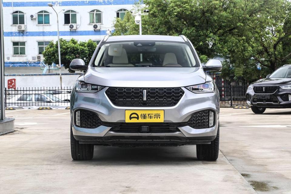 wey vv6-请问一下VV6的真实车主的真实感受，油耗无所谓，就是担心那个双离合跟底盘，还有整体的驾驶感受，最近在它跟博越PRO之间纠结  谢谢大家。