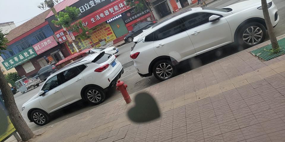 wey vv6-?vv6鲨鱼鳍怎么拆  刮到了 掉漆了   自己可以换嘛   那个鲨鱼鳍里面有天线嘛  是不是天线这是管收音机的 其他不妨碍吧