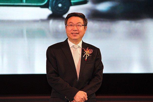 艾瑞泽gx-艾瑞泽车系可否改名为    瑞豹车系

毕竟洋名不大气，改名后豹与虎两大车系将成为奇瑞轿车和SUV代名词，多好听!

艾瑞泽，艾，一路有艾，艾滋病吗？中华文化博大精深，自主品牌岂可用外姓外名?

第一辆车一定买老家的车，真心希望奇瑞可以发展好。

尹总希望您可以看到，请广大奇粉积极传播，为奇瑞发展献出一份心意。