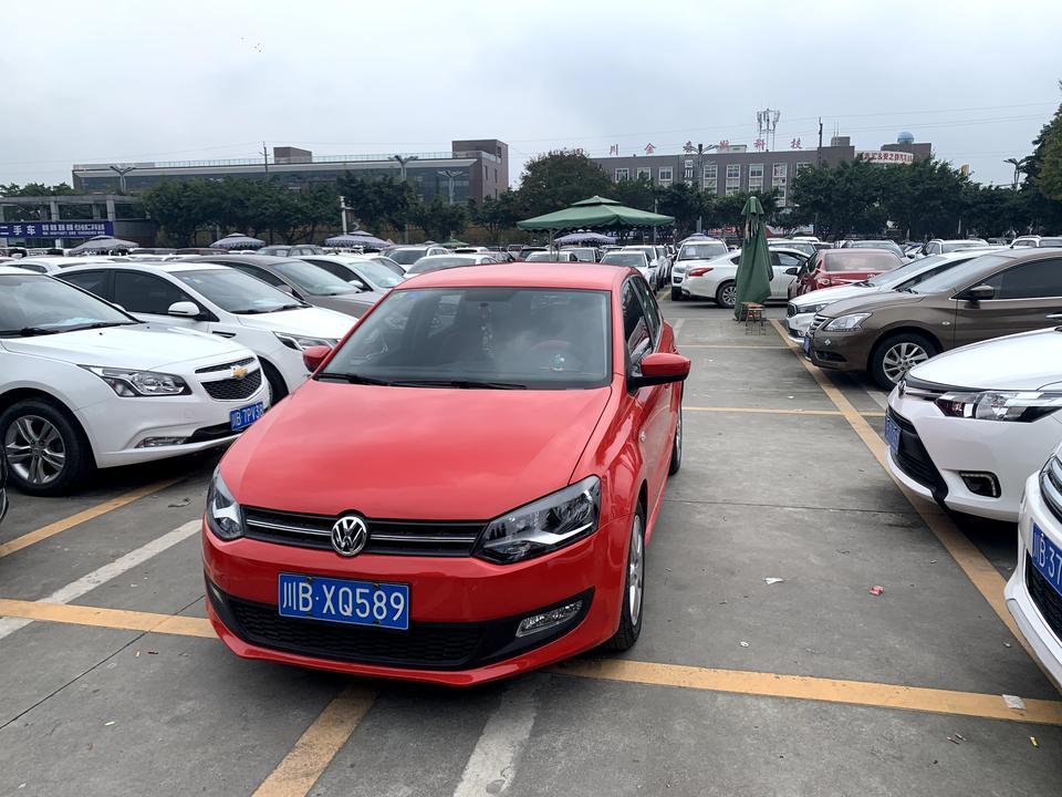 polo-16年的菠萝，1.4L跑了六万公里，无事故，无泡水原厂漆，四万五买过来会不会贵了