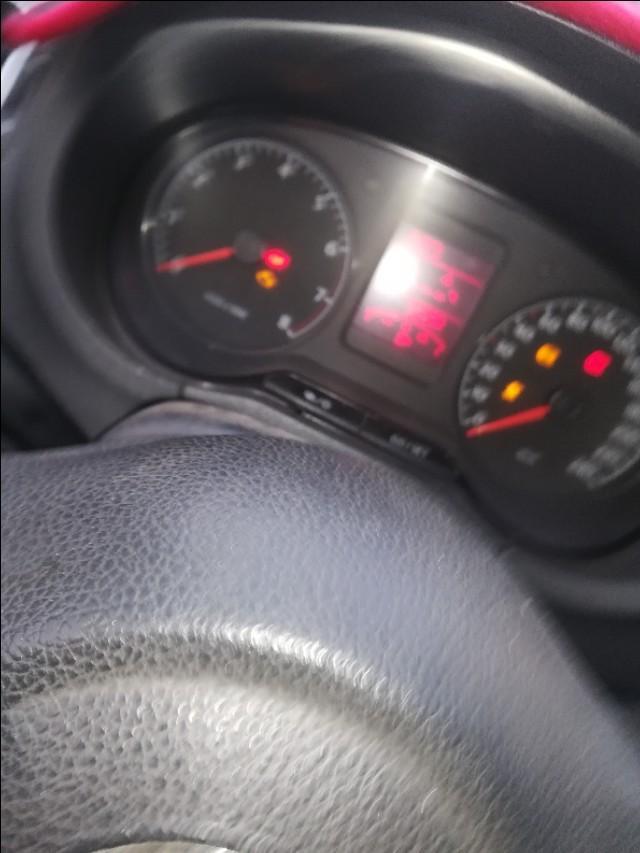 polo-请教大师，这是在行驶中，出现的，加油转向都没问题，就是故障灯亮了，最早是那个转向系统故障警告灯先亮