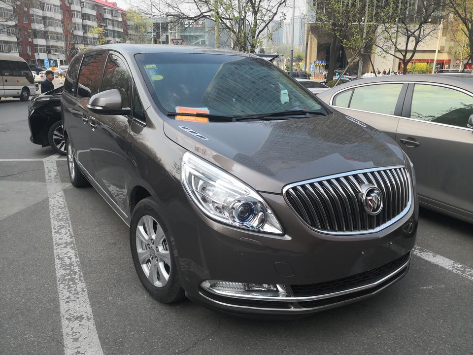 别克gl8-GL8    3.0(2014款七万公里）为啥着车时需要好几秒钟，大概五六秒的样子，哒哒哒哒的！感觉像是坏了打不着车的样子！是电瓶的原因么（原厂电瓶）？还是启动马达？