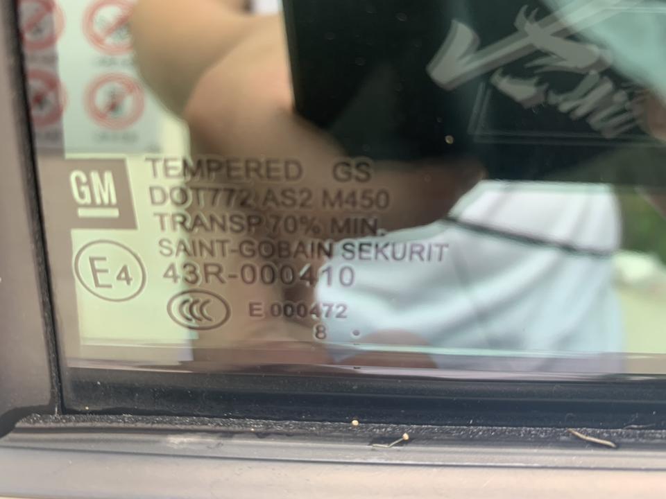 今年6月买的凯迪拉克XTS几个车船玻璃数字不大一样，大家帮忙看下是怎么回事
