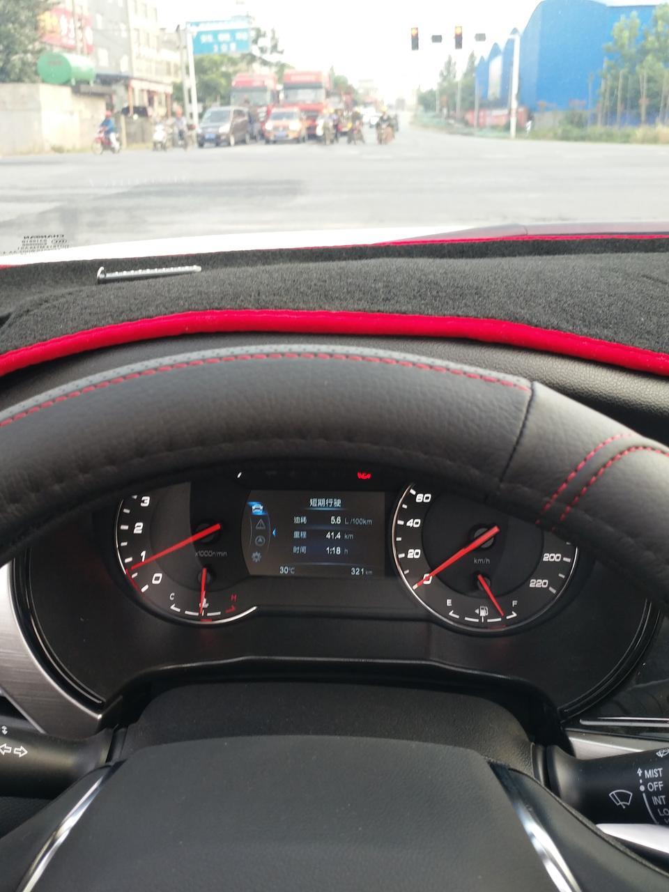 长安cs35 plus-CS35P雨刮器是感应的为什么下雨不会制动刮，还要手动去刮，老铁们的是这样的吗