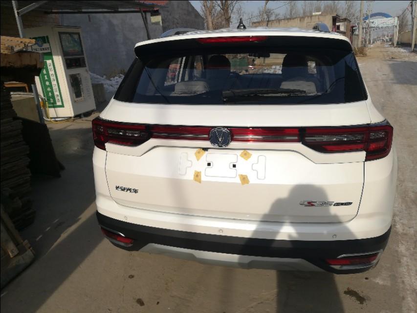 长安cs35 plus-昨天刚提车，150元油6.45，刚好从北京开到定州270公里，下高速又加100元油，4.99元，到窦店之前高速提速上不去，一到100，噪音特别大，感觉特别吃力，在窦店服务区吃饭大概半小时，再上路轻松120，驾驶位置上感觉噪音不大，共三个人，最快开到140，没感觉到漂，转速达到4000+；贷款提车手动酷联8.09款，优惠3000，利率3.15，各位老司机，看看有没有啥建议，刚提车，好多功能键不会用～～～