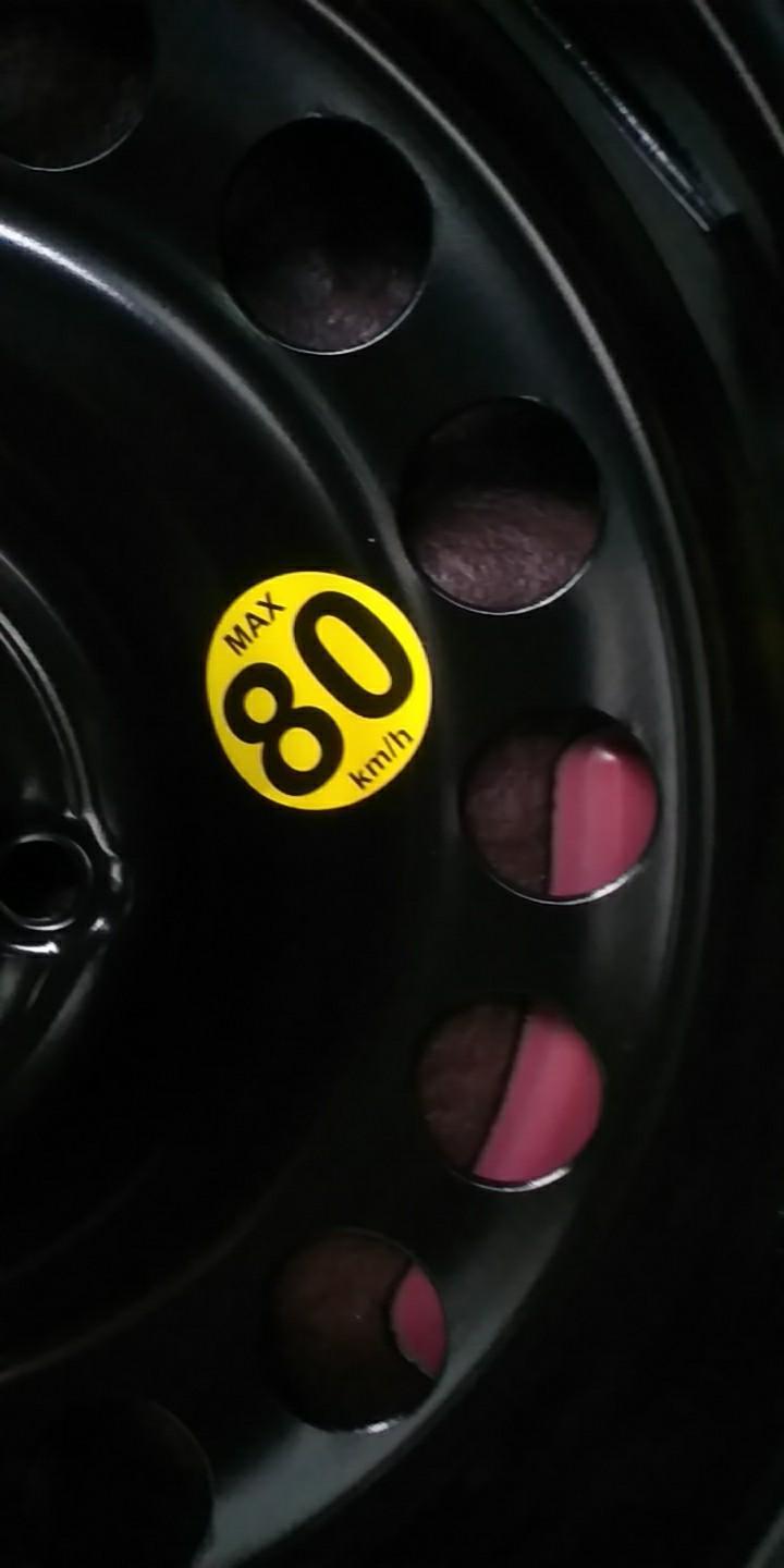 长安cs35 plus-长安35新款手动酷联版的备胎怎么小这么多