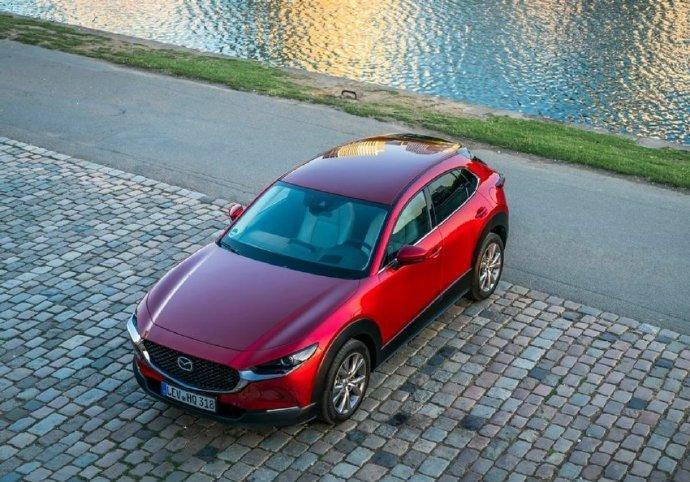 马自达cx-5-今天定了马自达2020款2.0L两驱智尊型，落地20.5万左右。过几天提车，开心的同时也担心，因为本姑娘完全小白，有小哥哥给我讲点驾驶感受或注意事项不？迫不及待迎接我人生第一辆座驾～