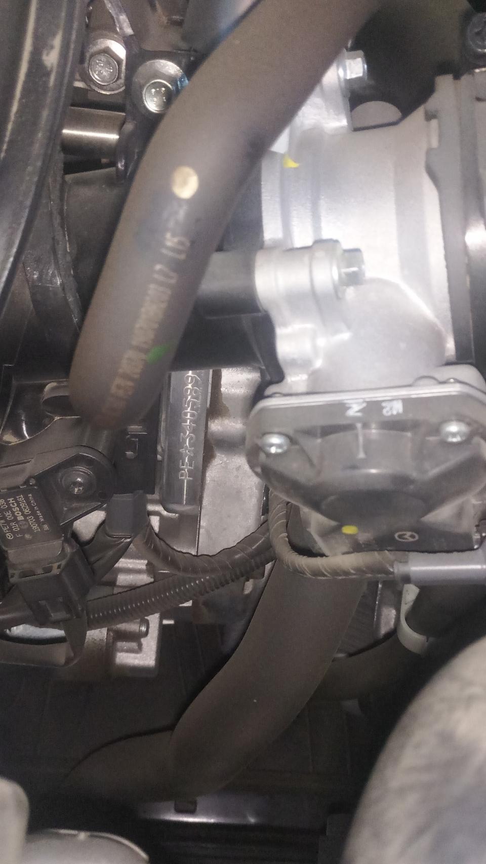 马自达cx-5-新车3个月，4500公里，做首保，发现变速箱漏油，半轴油封漏油，正时皮带处渗油，我应该对4S店提什么要求啊？