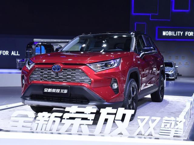 请问各位懂车大神:长城炮越野款 和全新丰田rav4  和红旗hs5   哪一款性价比更高   它们各自都有神马优缺点呢