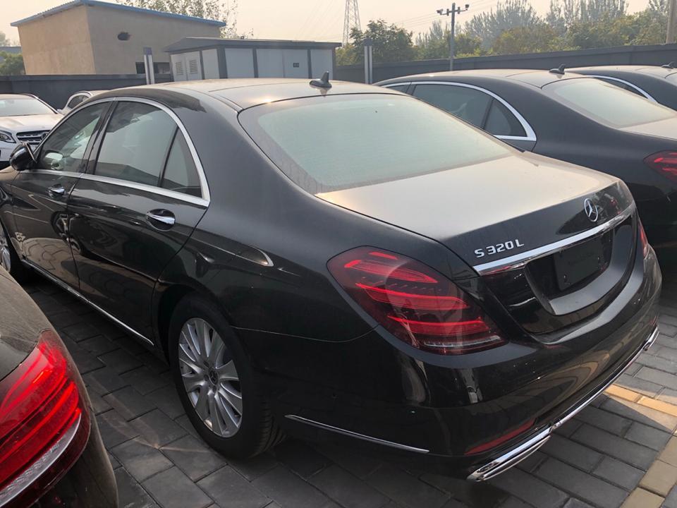 奔驰s级-奔驰新款S320四缸，是没有后排电动座椅调解了吗？