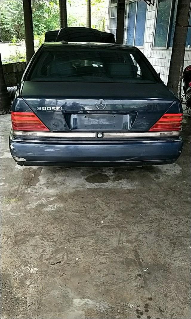 奔驰s级-大家看看这是什么车   好多年的   求解