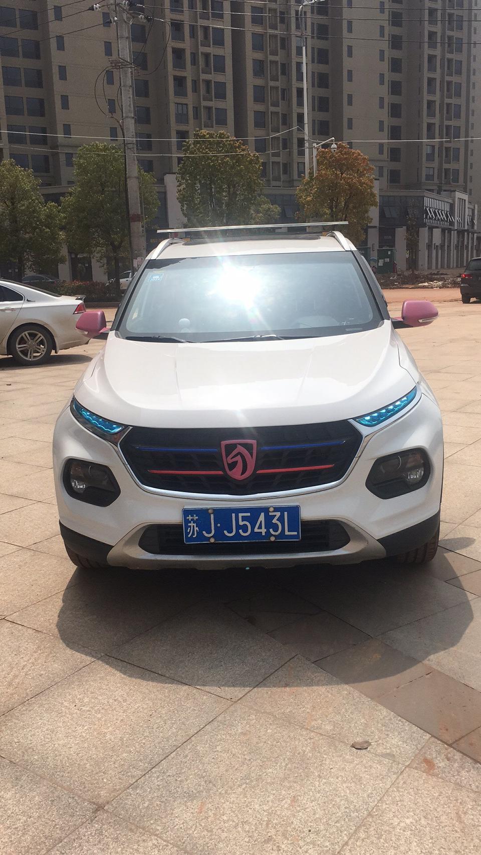 宝骏510-车子开久了，现在感觉避震非常硬。一点小坑都能感觉到颠簸，检查了避震并没有漏油的现象。请问各位大佬这是什么问题？