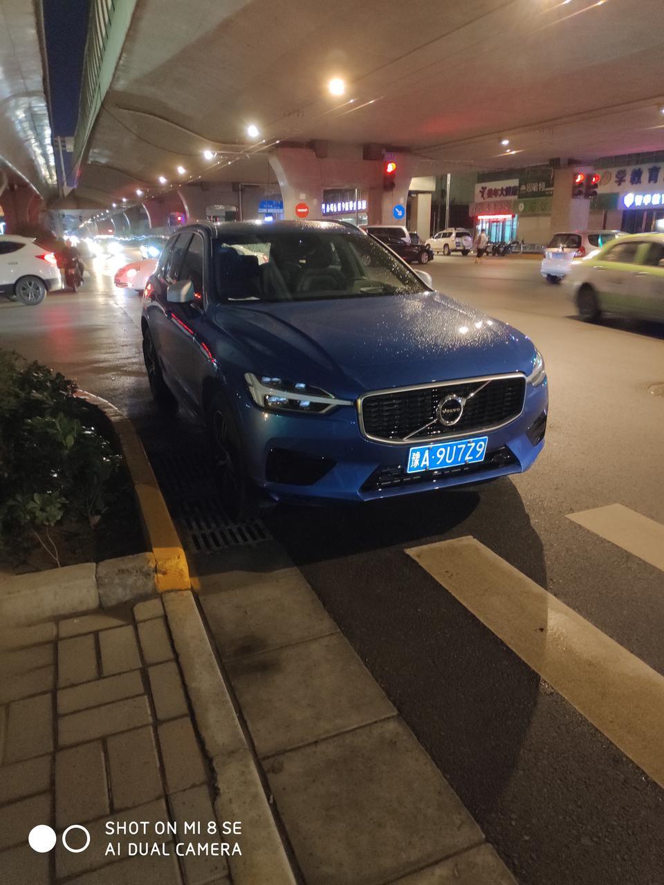 沃尔沃xc60-2018款XC60运动款新车4000公里左右油耗12个正常嘛。