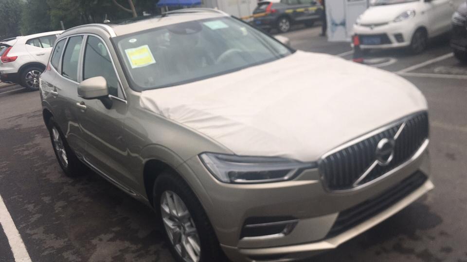 沃尔沃xc60-2020款致逸和2020致远……配置差哪里了？北京4s说就差3样！轮毂，电加热座椅，和导航……是不是真的啊