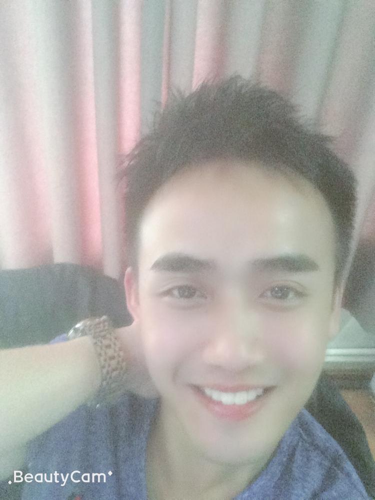 各位现在我正在考虑名图。请大家提提意见。值得入手吗？