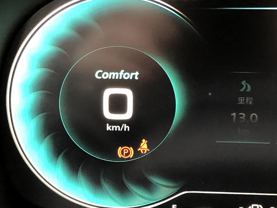 荣威rx5 max-安全带灯速度起来了才熄灭，正常吗？
