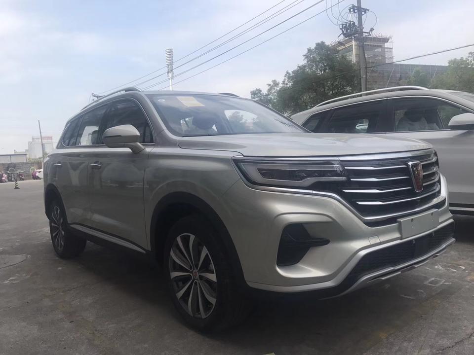 荣威rx5 max-准备退车中，中控死机，倒车黑屏、360黑屏、网络连接不上，宝死影响不响，售后解决不了。
想问一下有没有和我同款的？