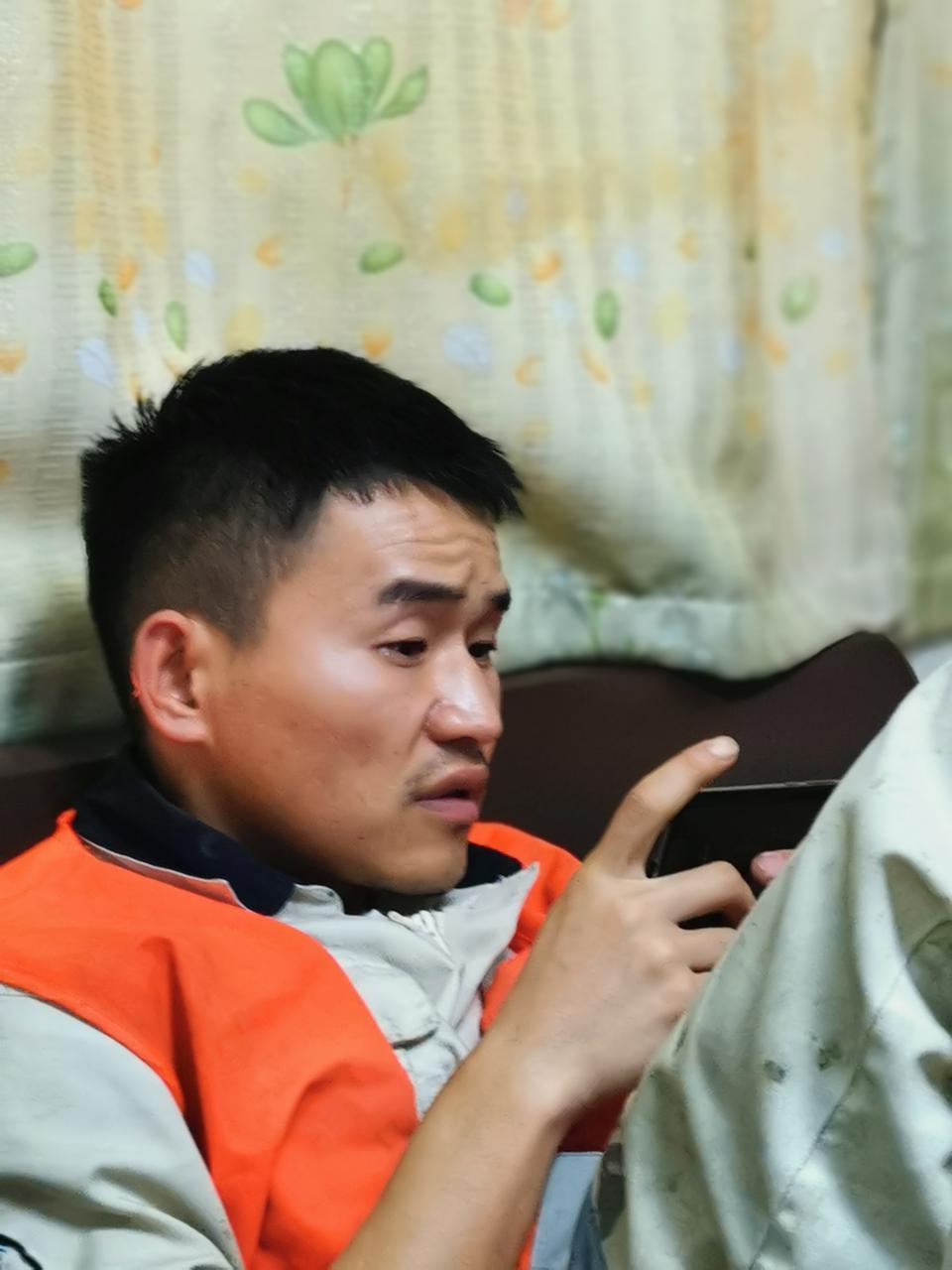 远景x3-请问19款x3的远近光大灯分别是啥型号啊？谢谢，想换套LED大灯