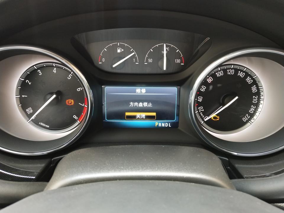 威朗-今天在外面办事，车停路边熄火10多分钟后回来发现车打不着火，显示方向盘锁止  发动机故障灯还亮了，打过几次都不行  又等了几分钟后恢复正常了，问4S店销售说是下车时候把方向盘锁上了？求各位大大指点下