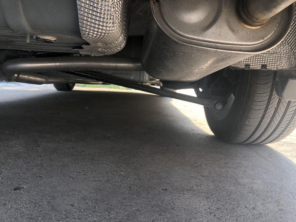 威朗-新车4个月左右悬挂不一样高，本身就这样，还是出问题了？求解答。