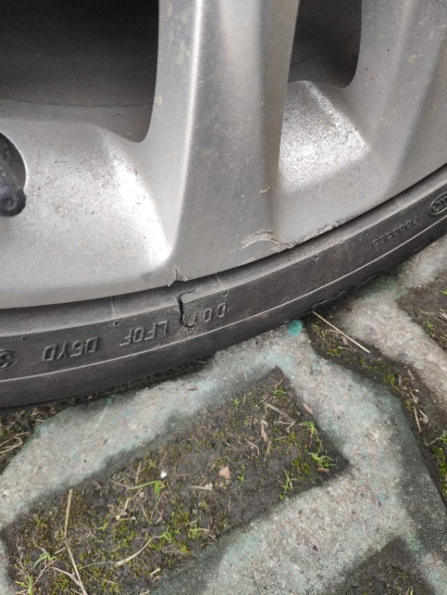 威朗-新车，才跑了1300公里，轮胎被马路牙子磕了了口，用换胎吗？前轮