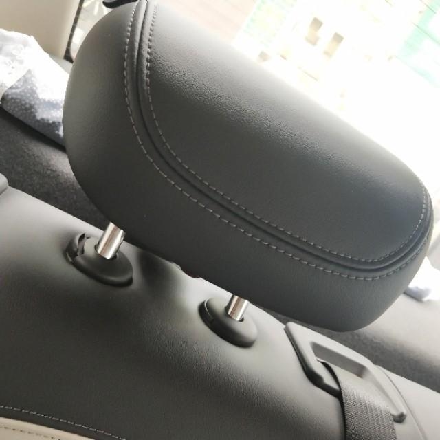别克威朗的靠枕怎么去掉